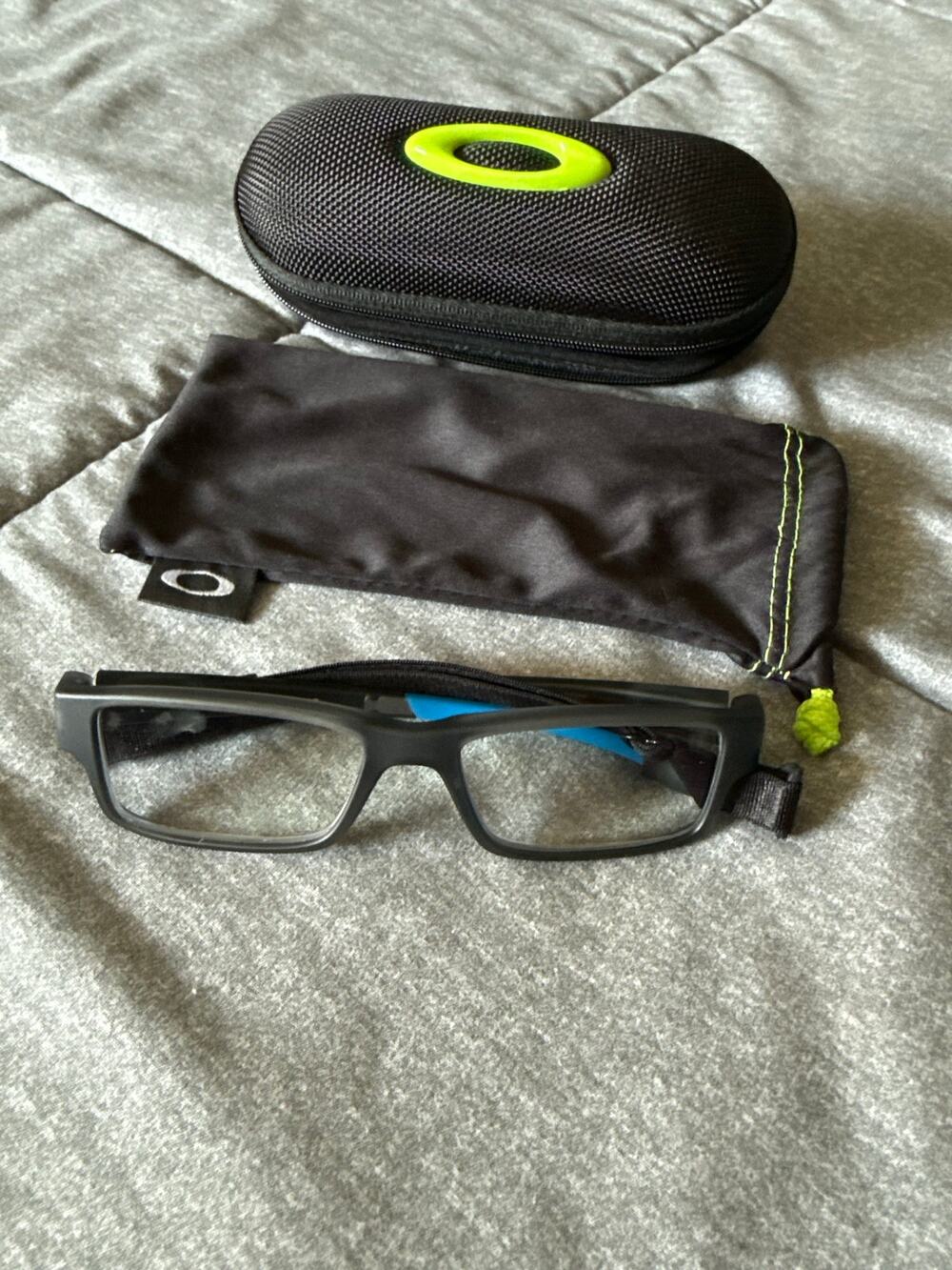 Oakley Junior Airdrop XS eyeglasses in grey smoke